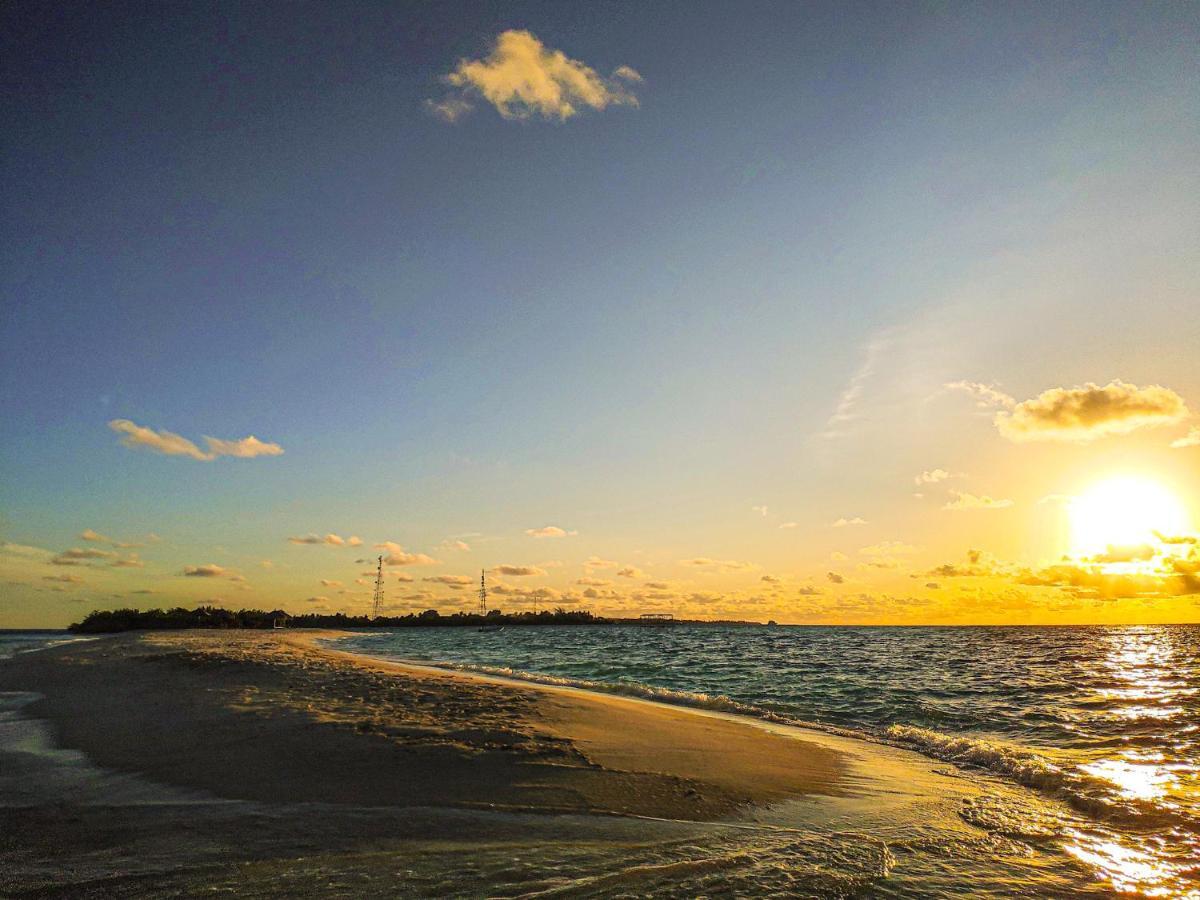 Ras Beach Inn Rasdhoo Екстериор снимка